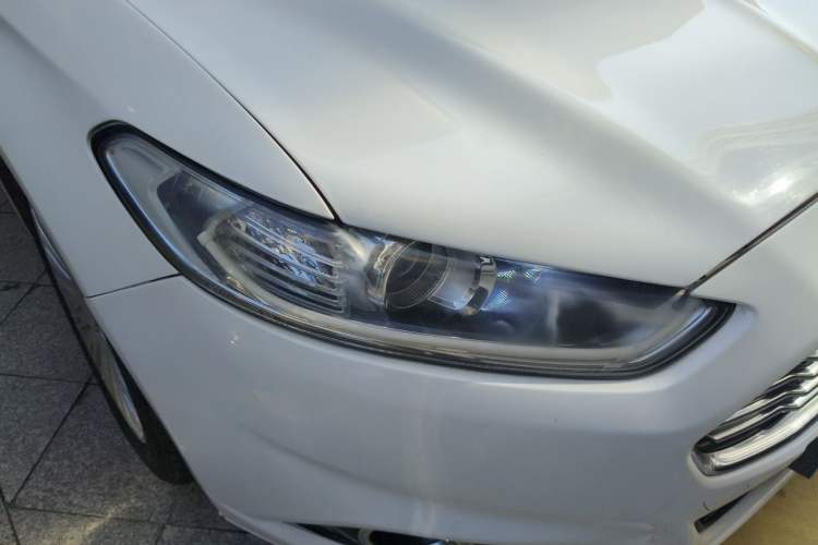 Used Ford Mondeo 2013 2.0L GTDi 200 Fashion Edition Right Front Headlight