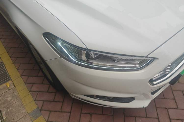 Used Ford Mondeo 2013 1.5L GTDi180 Fashion Edition Right Front Headlight