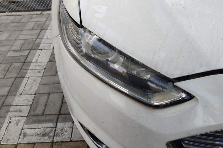 Used Ford Mondeo 2013 2.0L GTDi 200 Fashion Edition Right Front Headlight