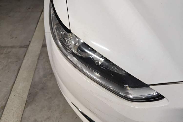 Used Ford Mondeo 2013 2.0L GTDi 200 Fashion Edition Right Front Headlight