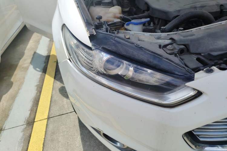 Used Ford Mondeo 2013 1.5L GTDi180 Fashion Edition Right Front Headlight