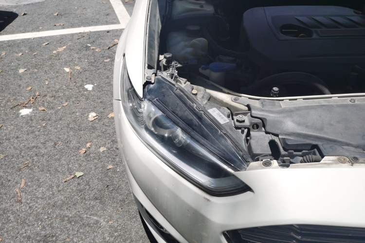 Used Ford Mondeo 2013 1.5L GTDi180 Fashion Edition Right Front Headlight