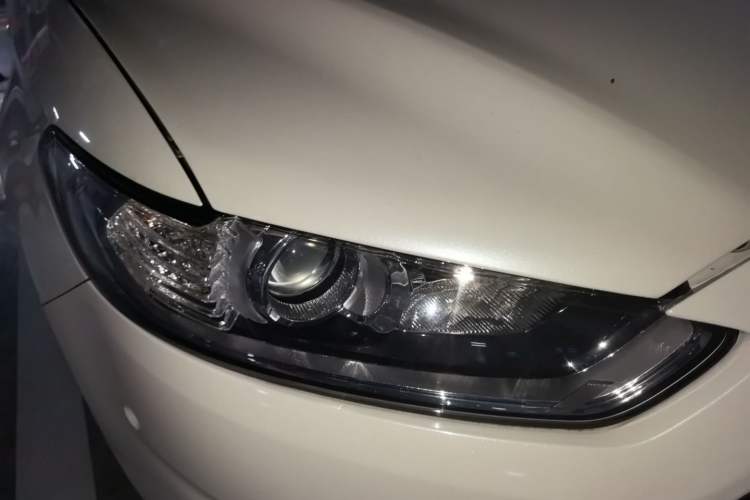 Used Ford Mondeo 2013 2.0L GTDi 200 Fashion Edition Right Front Headlight