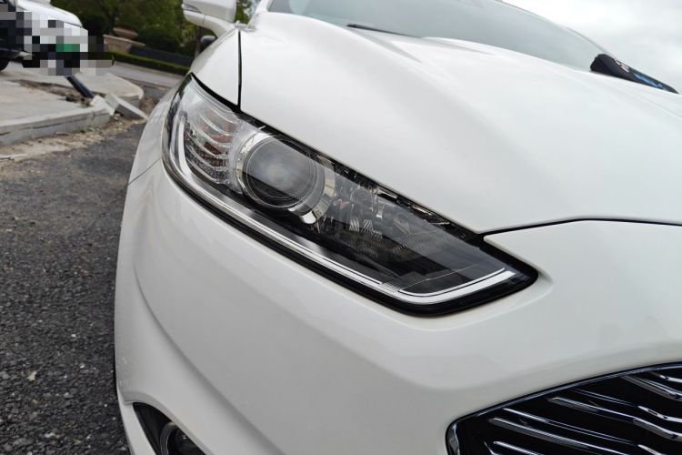 Used Ford Mondeo 2013 1.5L GTDi180 Fashion Edition Right Front Headlight