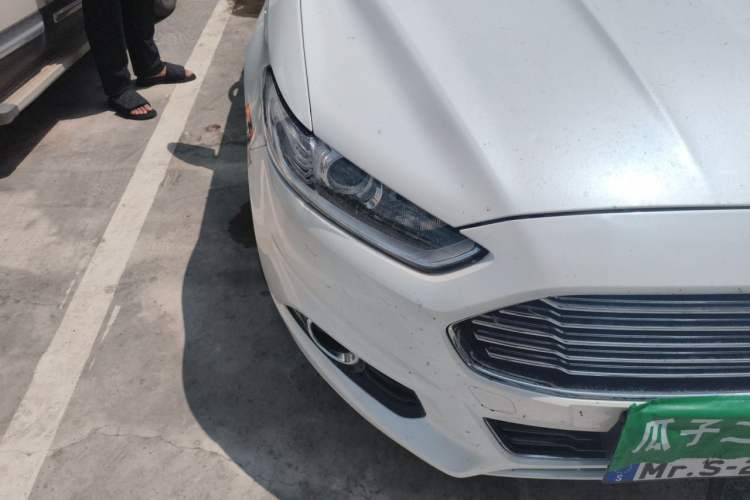 Used Ford Mondeo 2013 2.0L GTDi 200 Fashion Edition Right Front Headlight