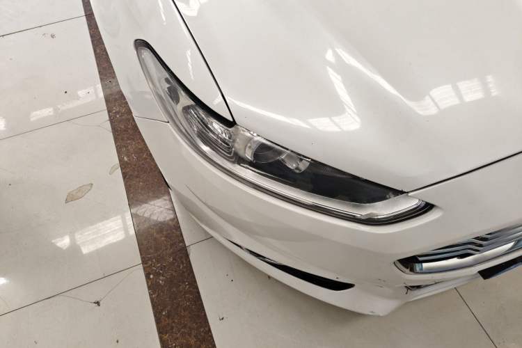 Used Ford Mondeo 2013 2.0L GTDi 200 Fashion Edition Right Front Headlight