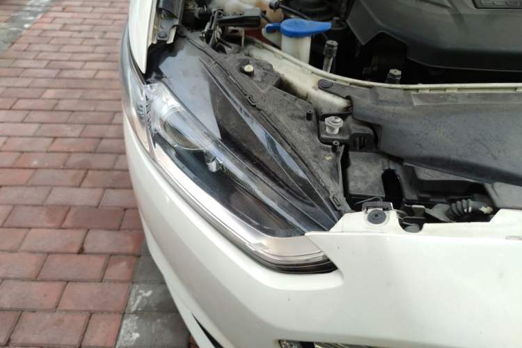 Used Ford Mondeo 2013 2.0L GTDi 200 Fashion Edition Right Front Headlight