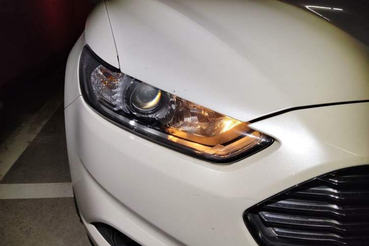 Used Ford Mondeo 2013 1.5L GTDi180 Fashion Edition Right Front Headlight