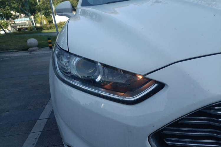 Used Ford Mondeo 2013 1.5L GTDi180 Fashion Edition Right Front Headlight