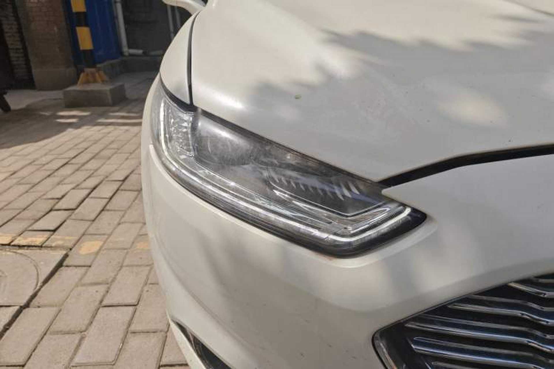 Used Ford Mondeo 2013 2.0L GTDi 200 Luxury Model Right Front Headlight