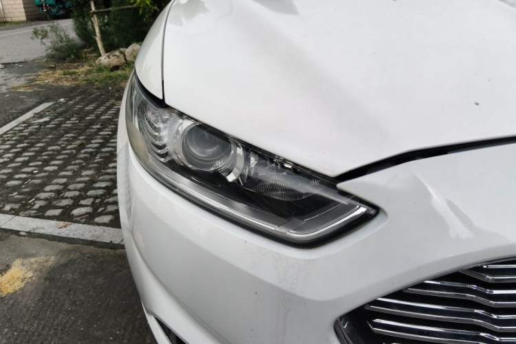 Used Ford Mondeo 2013 1.5L GTDi180 Comfort Model Right Front Headlight