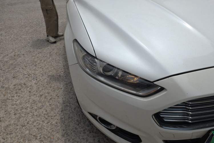 Used Ford Mondeo 2013 2.0L GTDi 200 Fashion Edition Right Front Headlight