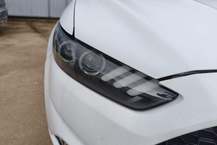 Used Ford Mondeo 2013 2.0L GTDi 200 Fashion Edition Right Front Headlight