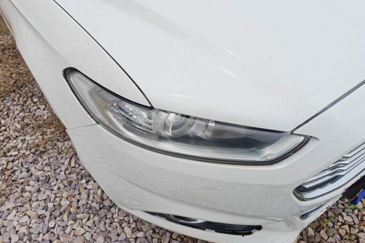 Used Ford Mondeo 2013 2.0L GTDi 200 Luxury Model Right Front Headlight