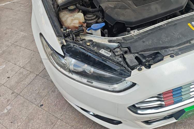 Used Ford Mondeo 2013 2.0L GTDi 200 Fashion Edition Right Front Headlight