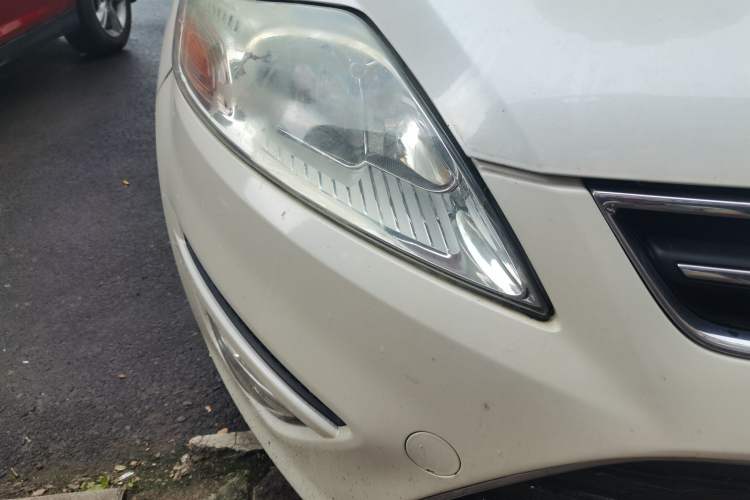 Used Ford Mondeo 2013 2.3L Fashion Edition Right Front Headlight