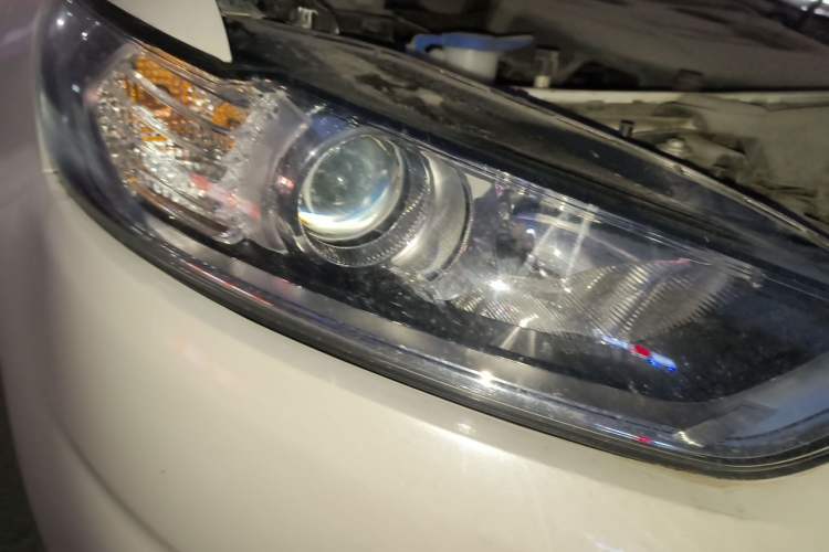 Used Ford Mondeo 2013 2.0L GTDi 200 Fashion Edition Right Front Headlight