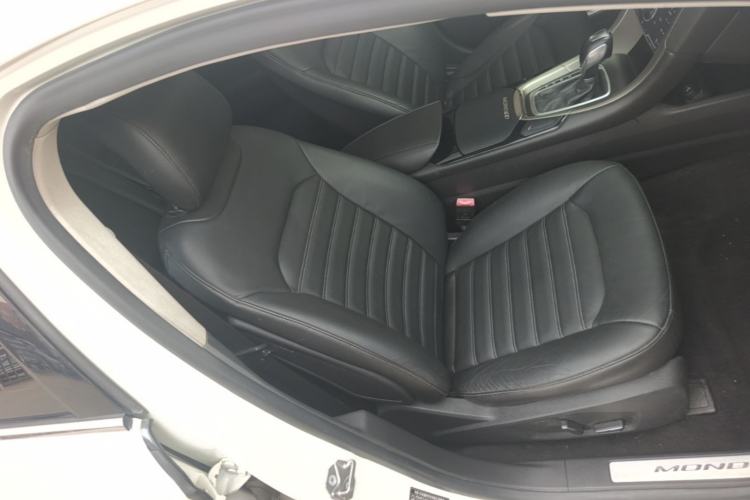 Used Ford Mondeo 2013 2.0L GTDi 200 Fashion Edition Right Front Seat