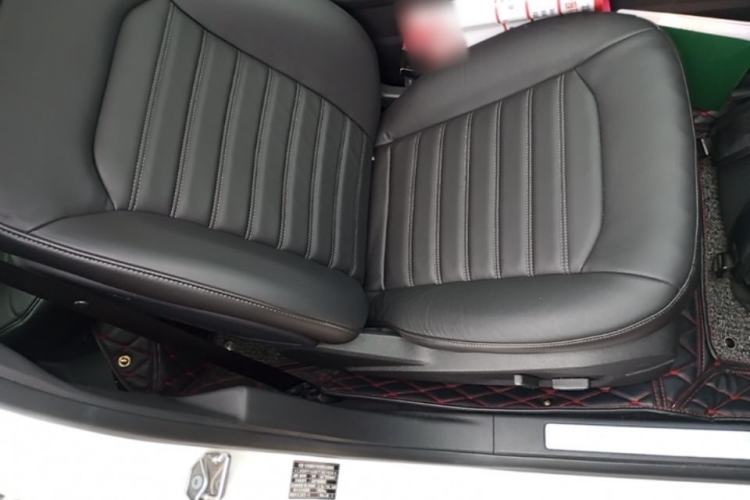 Used Ford Mondeo 2013 2.0L GTDi 200 Fashion Edition Right Front Seat