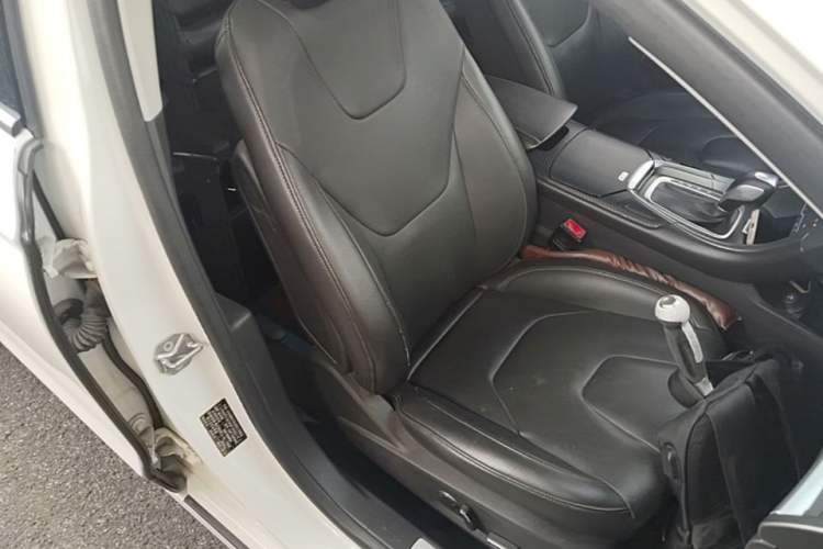 Used Ford Mondeo 2013 2.0L GTDi240 Luxury Sport Model Right Front Seat