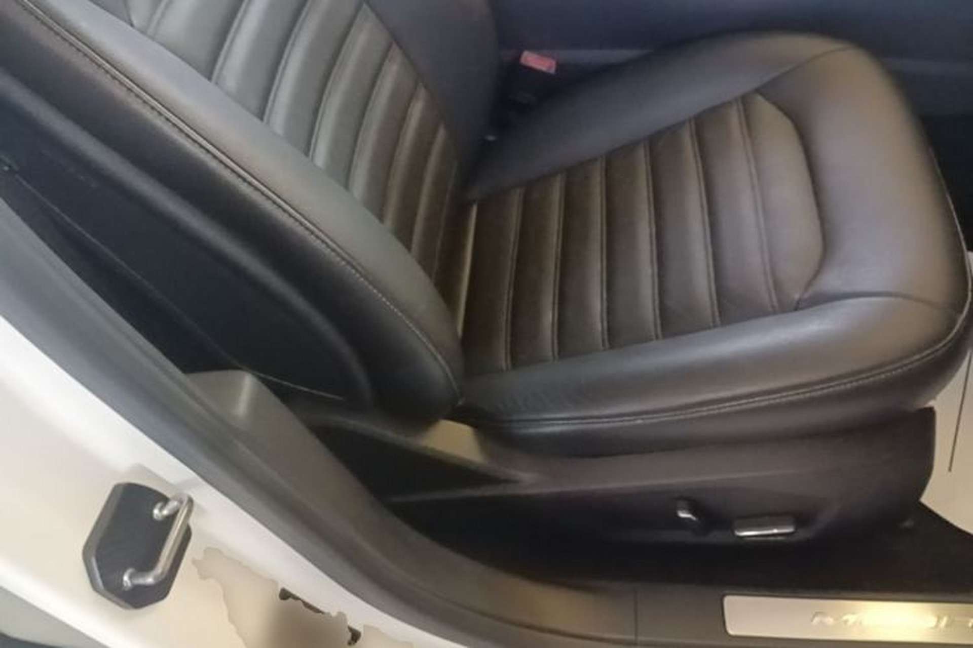 Used Ford Mondeo 2013 2.0L GTDi 200 Fashion Edition Right Front Seat