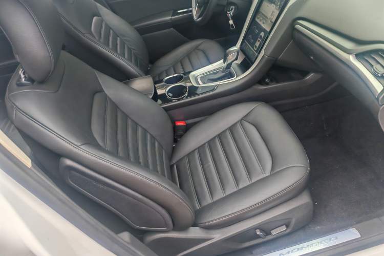 Used Ford Mondeo 2013 1.5L GTDi180 Fashion Edition Right Front Seat