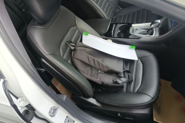Used Ford Mondeo 2013 2.0L GTDi 200 Fashion Edition Right Front Seat