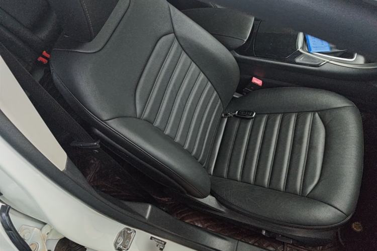Used Ford Mondeo 2013 2.0L GTDi 200 Fashion Edition Right Front Seat