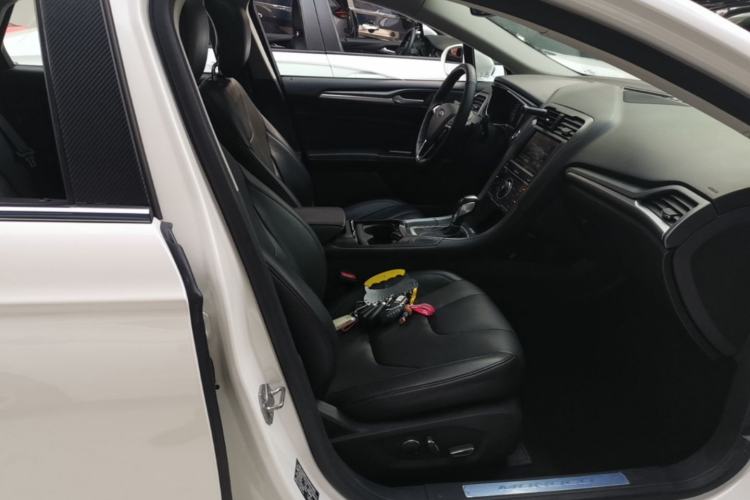 Used Ford Mondeo 2013 2.0L GTDi240 Luxury Sport Model Right Front Seat