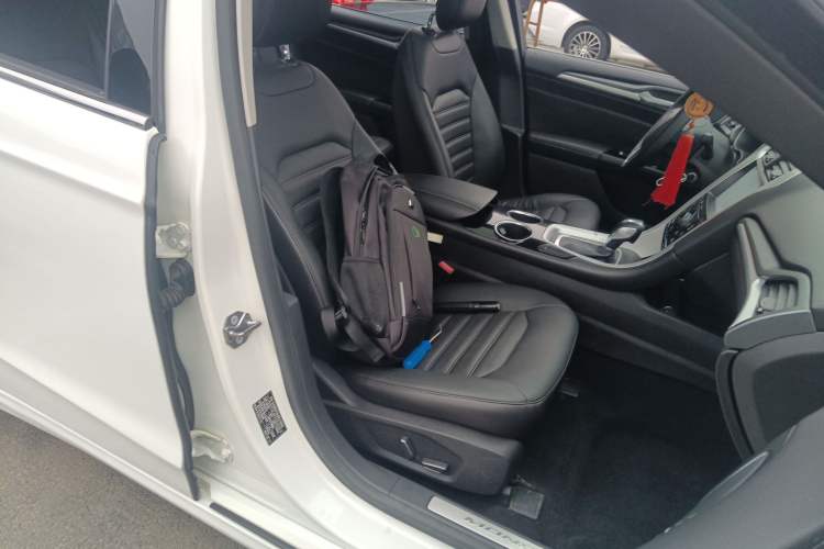 Used Ford Mondeo 2013 1.5L GTDi180 Fashion Edition Right Front Seat