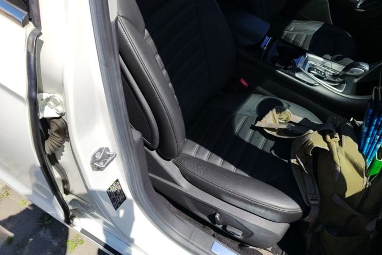 Used Ford Mondeo 2013 2.0L GTDi 200 Fashion Edition Right Front Seat
