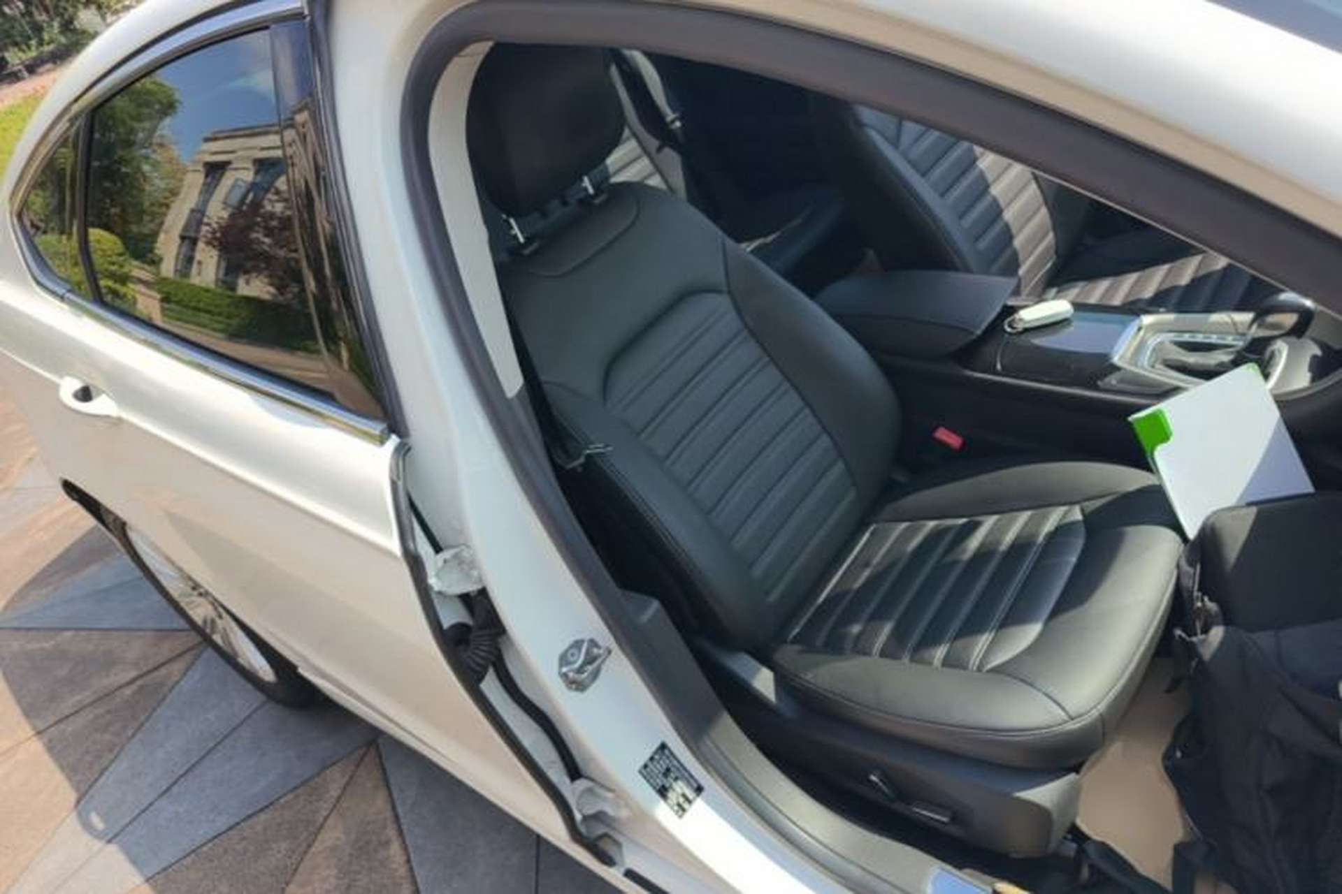 Used Ford Mondeo 2013 2.0L GTDi 200 Fashion Edition Right Front Seat