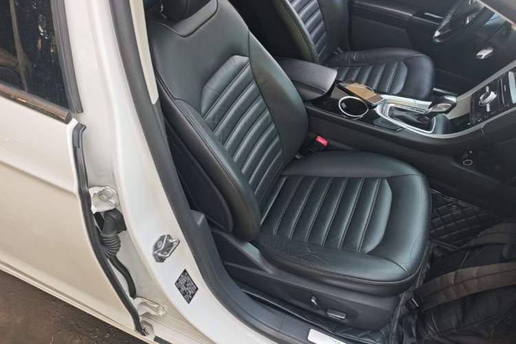 Used Ford Mondeo 2013 1.5L GTDi180 Fashion Edition Right Front Seat