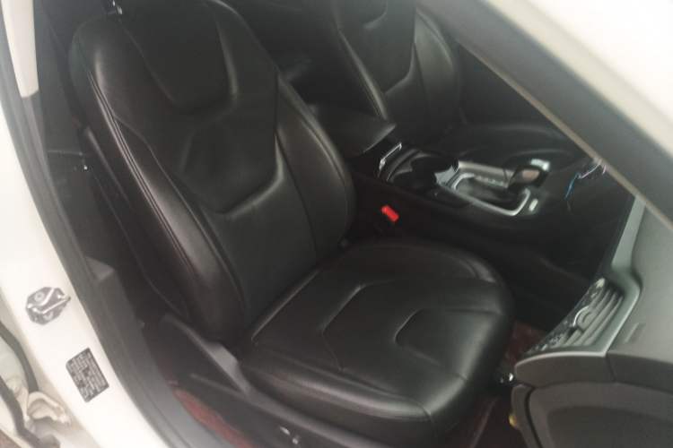 Used Ford Mondeo 2013 2.0L GTDi240 Luxury Sport Model Right Front Seat