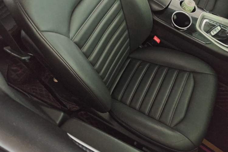 Used Ford Mondeo 2013 1.5L GTDi180 Fashion Edition Right Front Seat