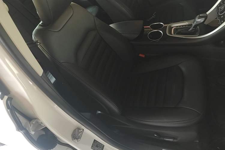 Used Ford Mondeo 2013 1.5L GTDi180 Fashion Edition Right Front Seat