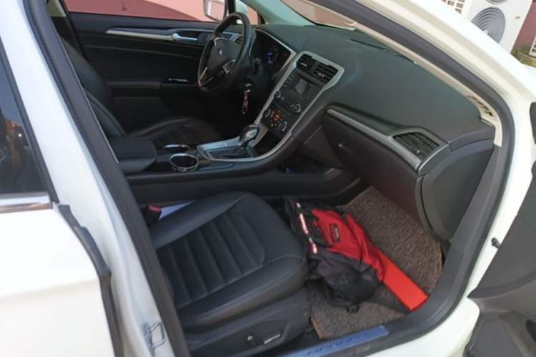 Used Ford Mondeo 2013 1.5L GTDi180 Fashion Edition Right Front Seat