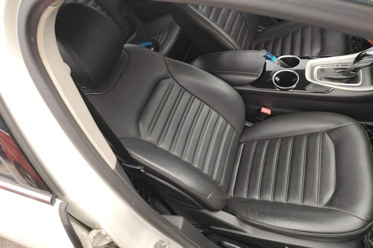Used Ford Mondeo 2013 1.5L GTDi180 Fashion Edition Right Front Seat