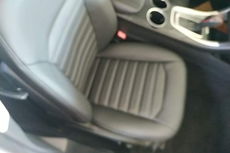 Used Ford Mondeo 2013 1.5L GTDi180 Fashion Edition Right Front Seat
