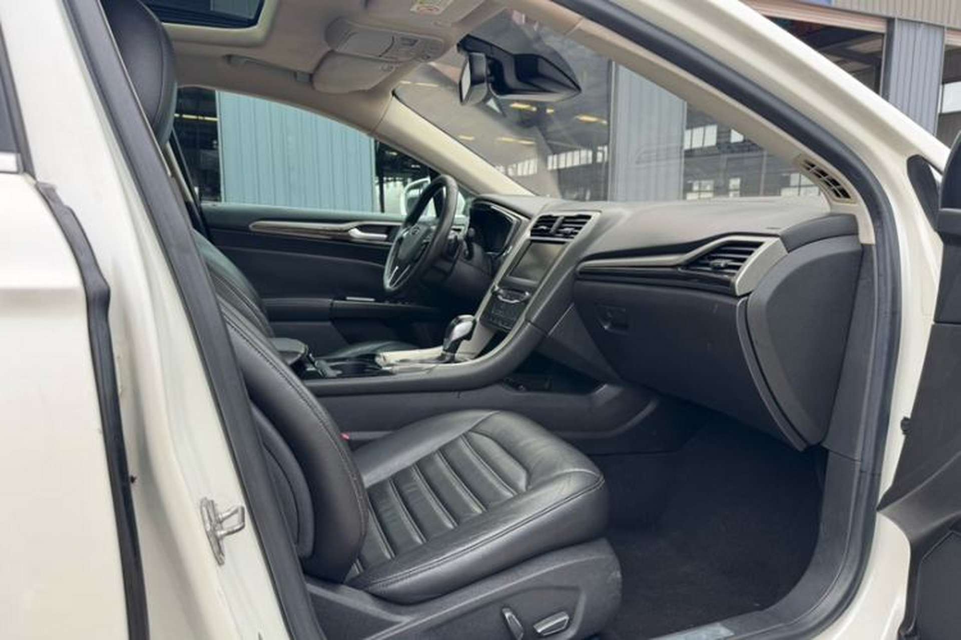 Used Ford Mondeo 2013 2.0L GTDi 200 Luxury Model Right Front Seat