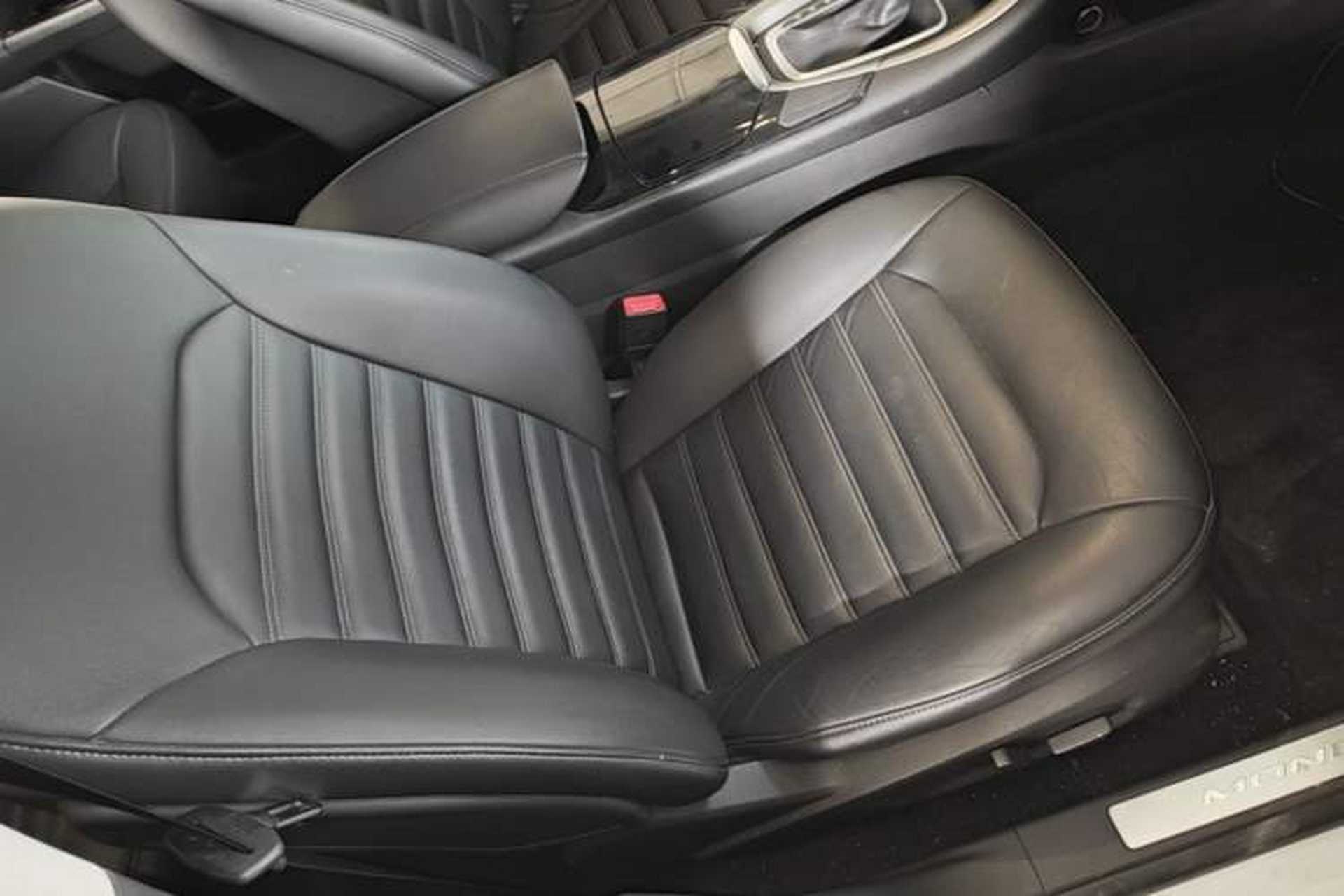 Used Ford Mondeo 2013 2.0L GTDi 200 Fashion Edition Right Front Seat