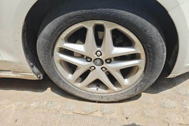 Used Ford Mondeo 2013 1.5L GTDi180 Fashion Edition Right Front Wheel Hub