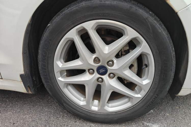 Used Ford Mondeo 2013 1.5L GTDi180 Fashion Edition Right Front Wheel Hub