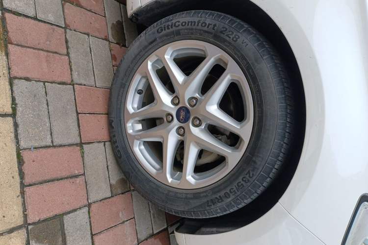 Used Ford Mondeo 2013 1.5L GTDi180 Fashion Edition Right Front Wheel Hub