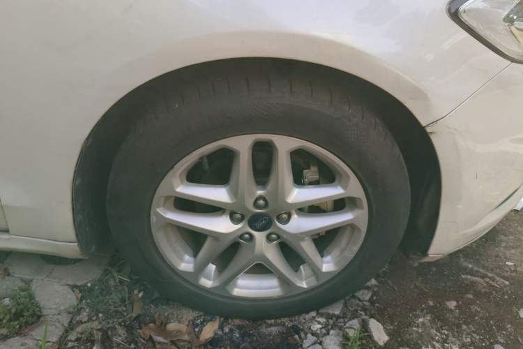 Used Ford Mondeo 2013 1.5L GTDi180 Fashion Edition Right Front Wheel Hub