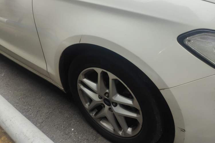 Used Ford Mondeo 2013 1.5L GTDi180 Fashion Edition Right Front Wheel Hub
