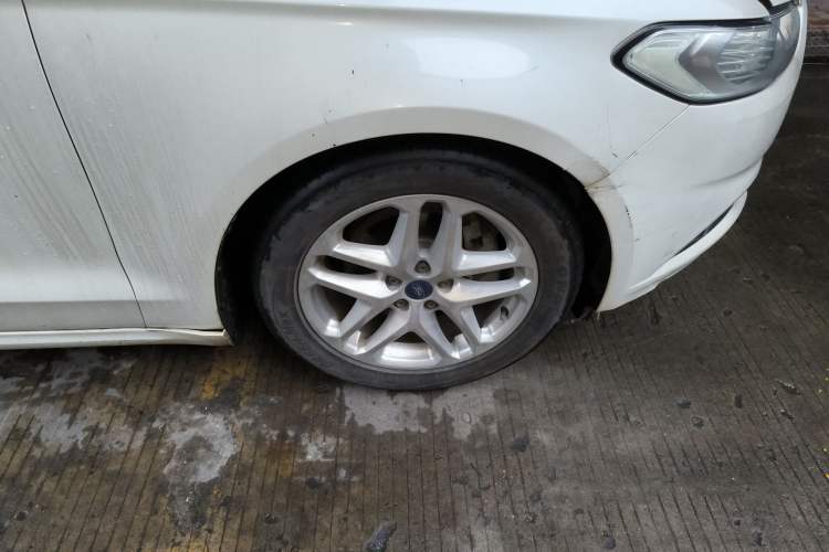 Used Ford Mondeo 2013 1.5L GTDi180 Fashion Edition Right Front Wheel Hub