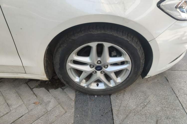 Used Ford Mondeo 2013 1.5L GTDi180 Fashion Edition Right Front Wheel Hub