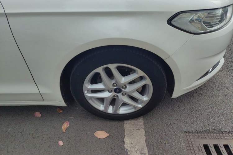 Used Ford Mondeo 2013 1.5L GTDi180 Fashion Edition Right Front Wheel Hub