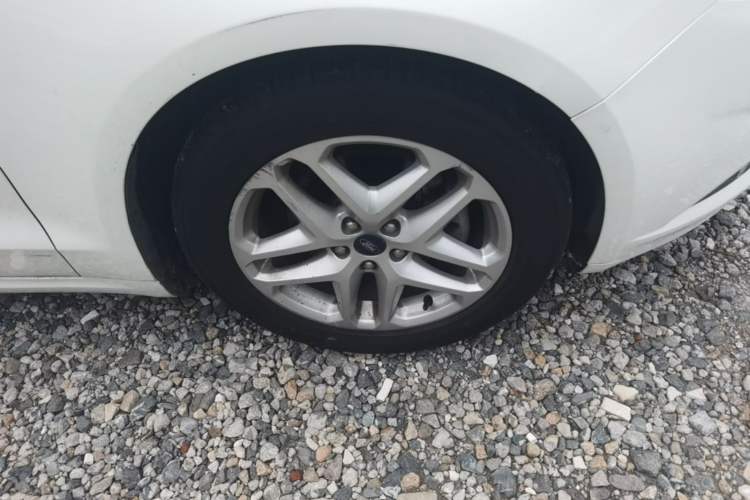 Used Ford Mondeo 2013 1.5L GTDi180 Fashion Edition Right Front Wheel Hub